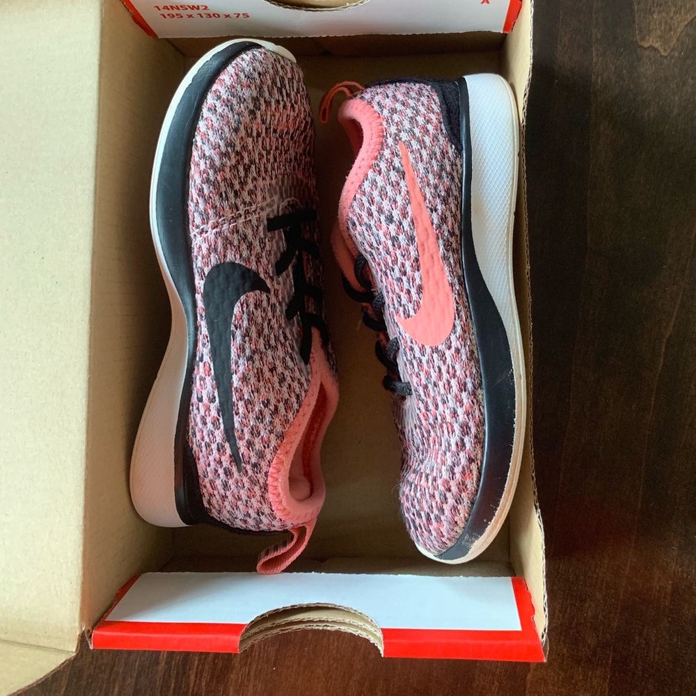 Toddler girl Nike’s